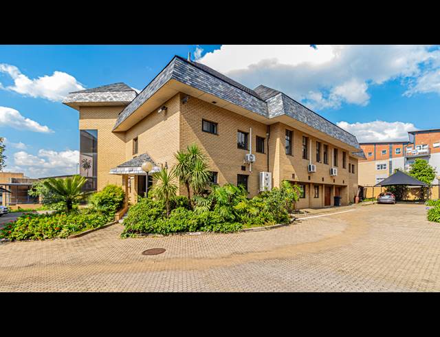 791M² OFFICE FOR SALE IN FERNDALE